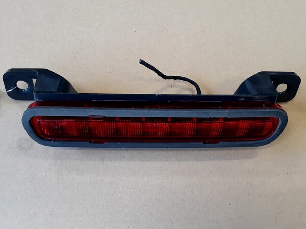 LX35 クライスラー 300C ハイマウントストップランプ LED 04806367AB SAE U3 08LX 4806367AA
