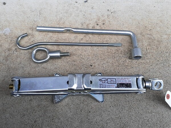 JB5 ライフ 車載ジャッキ パンタグラフジャッキ 車載工具 850kg ホンダ 89310-S5A-013