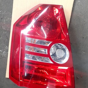 LX35 クライスラー 300C 左 テールランプ MAGNA 51128C AIP2RS(2)T 01 08LX41 04806371AB 04806373AB 4806373AB