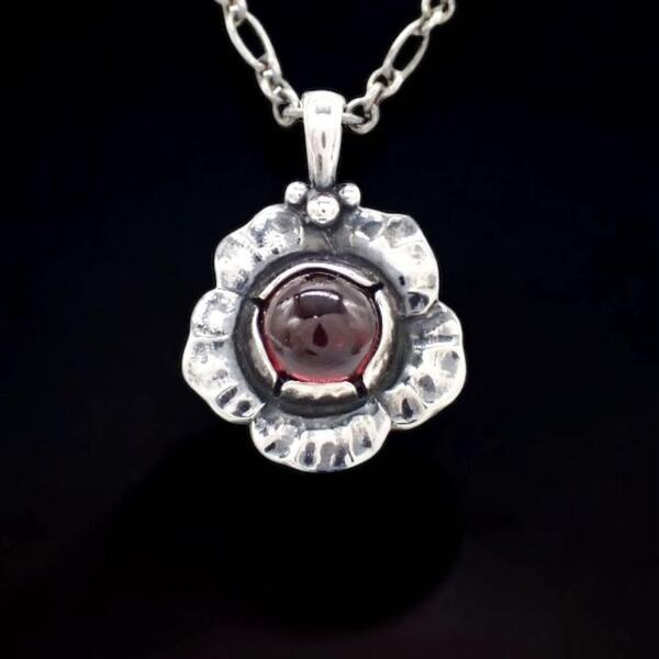 箱 Georg Jensen ジョージジェンセン イヤー ペンダント ネックレス 2002 ガーネット 925 シルバー フラワー スターリングシルバー 3311