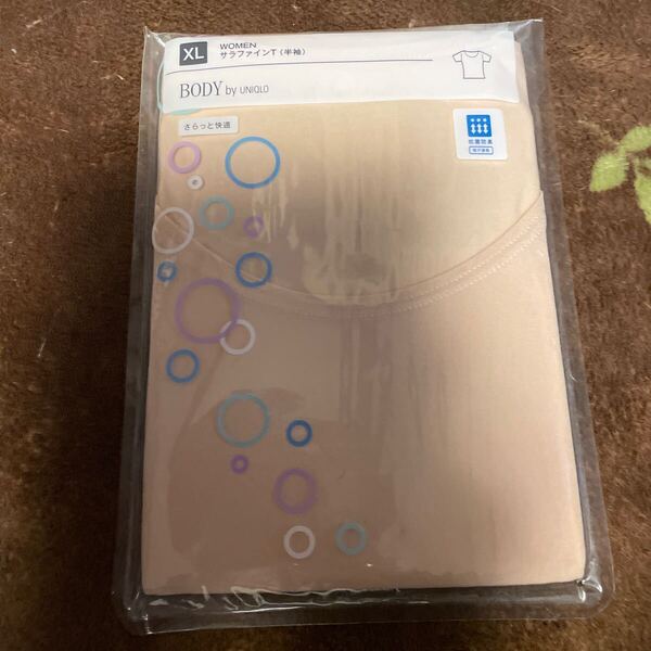 送料込み 新品 ユニクロ UNIQLO サラファインT 半袖 XL さらっと快適 抗菌防臭 吸汗速乾 ベージュ 送料無料