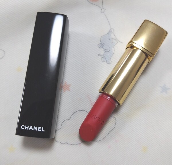 人気色★CHANEL シャネル ルージュ アリュール ヴェルヴェット 357 カメリア ルージュ ドゥ シャネル リップ 口紅 レッド 赤