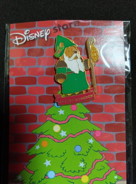 ディズニーストアくまのプーさん「クリスマス」ピンバッジ 未使用 1点