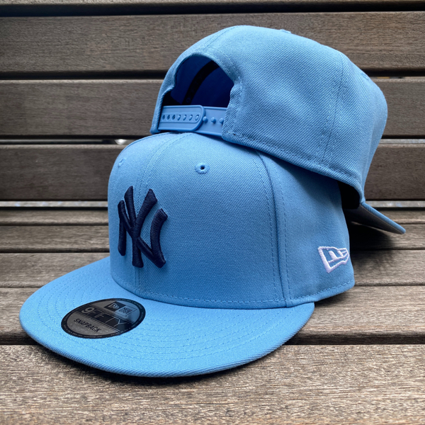 海外限定カラー Newera ニューエラ 9Fifty ニューヨーク ヤンキース Yankees スナップバックキャップ Essentials Sky USA正規品 (950-205)