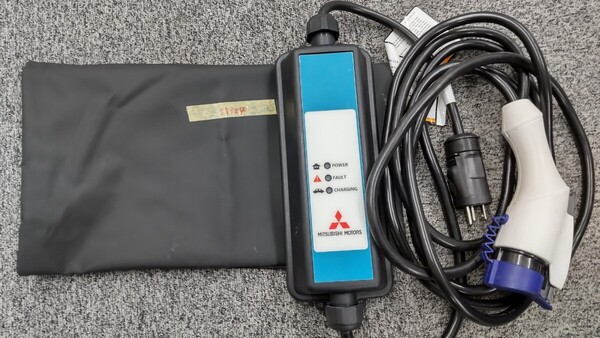 55324 【送料無料】 三菱純正 充電ケーブル 表示年2013 品番9499D510