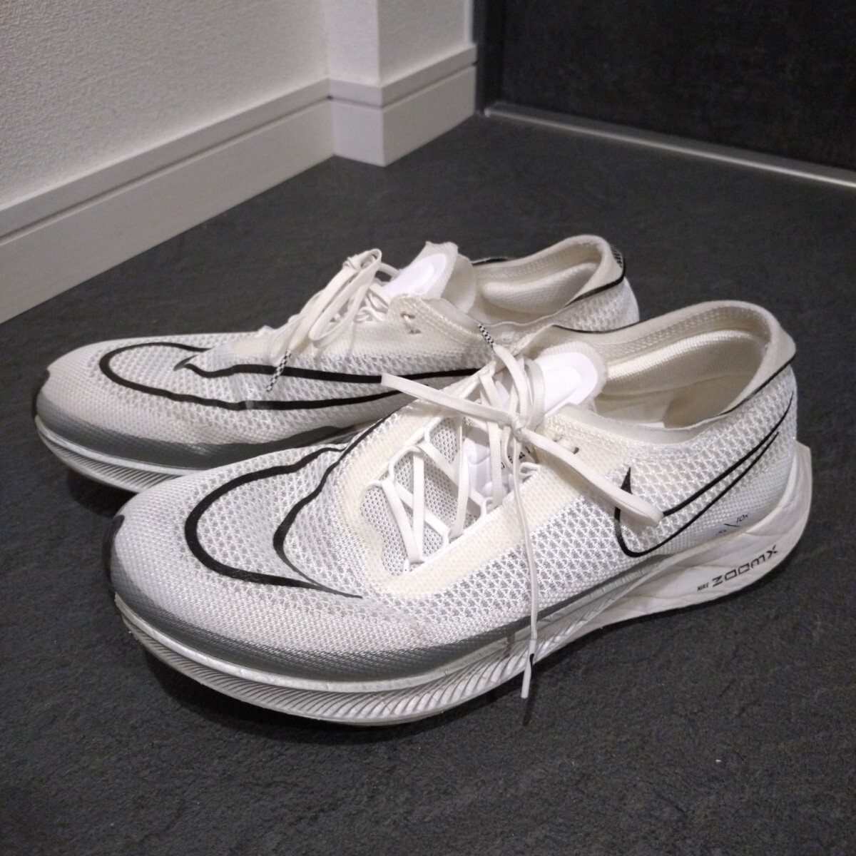 ☆NIKE☆大人気☆ ズーム フライ 5 Eliud Kipchoge☆関税送料込