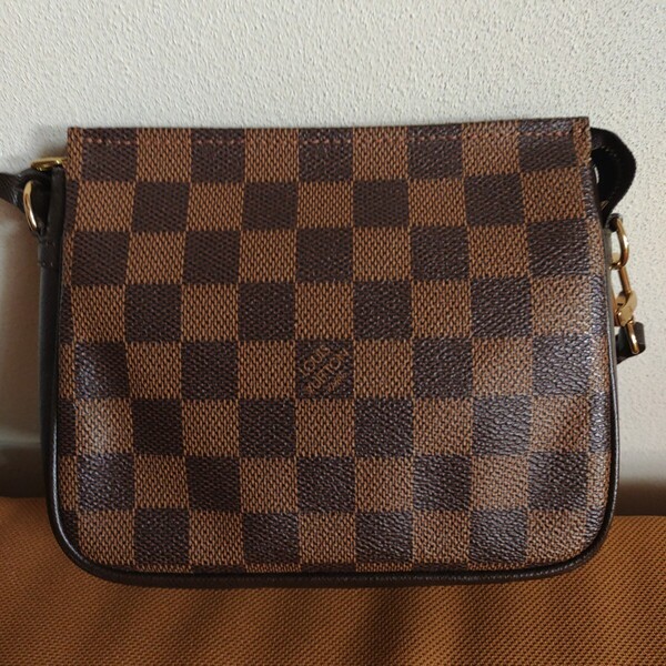 LOUIS VUITTON ルイ ヴィトン ダミエ トゥルース メイクアップ アクセサリーポーチ コスメポーチ ハンドバッグ
