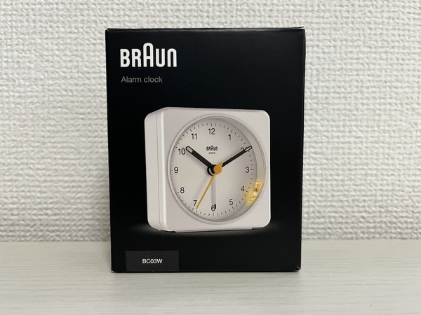 未使用品 BRAUN ブラウン 白 アラーム クロック 時計 置き時計 目覚まし時計 トラベル 旅行 携帯 小型 アナログ BC03W