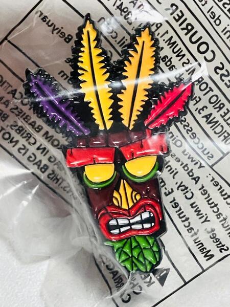 新品 送無★☆ピンバッジ レトロ ドット クラッシュバンディクー イメージ アクアク☆★カワイイ バンディクー ピンバッチ ピンバッヂ/c