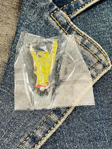 新品 送無★☆ピンバッジ ロックンロール マーク ゾンビ☆★パンク デスメタル R&R ロック PUNK フジロック サマソニ コーチェラ フェス