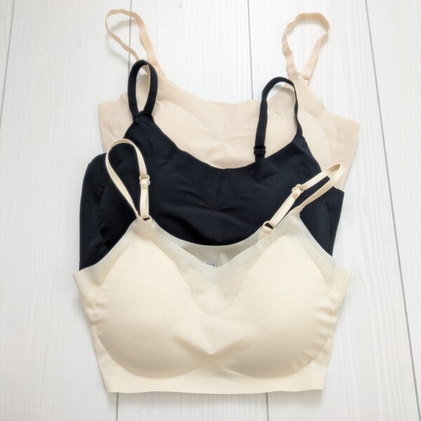 新品 ワイヤレスブラ シームレスブラ ベージュ 黒 夏