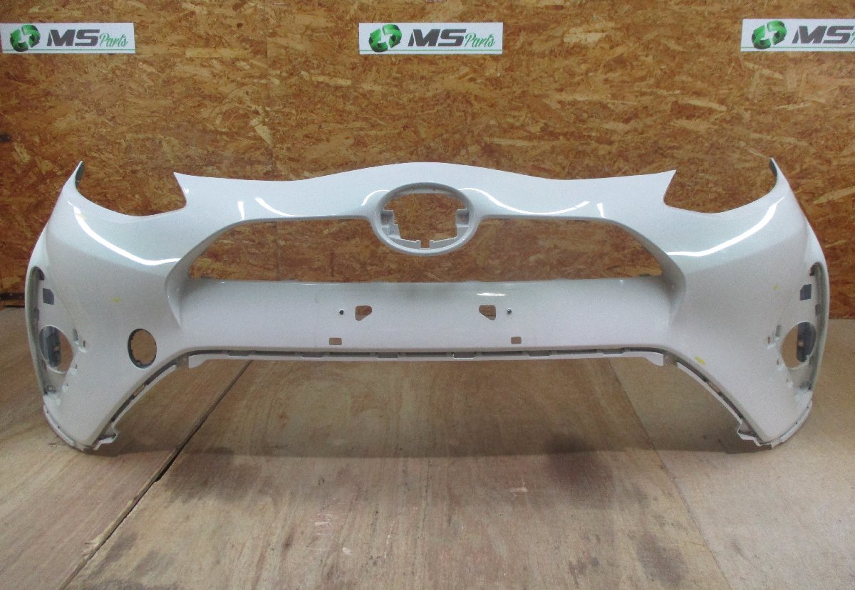 アクア　クロスオーバー　NHP10　後期　純正　フロントバンパー　4U0　ベージュ　52119-52A70 即決 アクア クロスオーバー NHP10 フロントバンパー 純正 ⁄52119