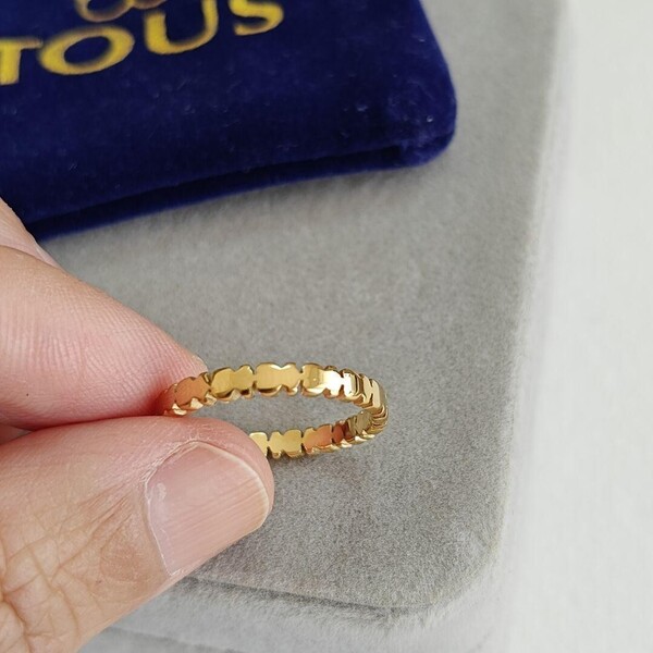 未使用 TOUS トウス 小さなクマさんモチーフ指輪 約11.5号 ゴールド色 リング 指輪 華奢リング
