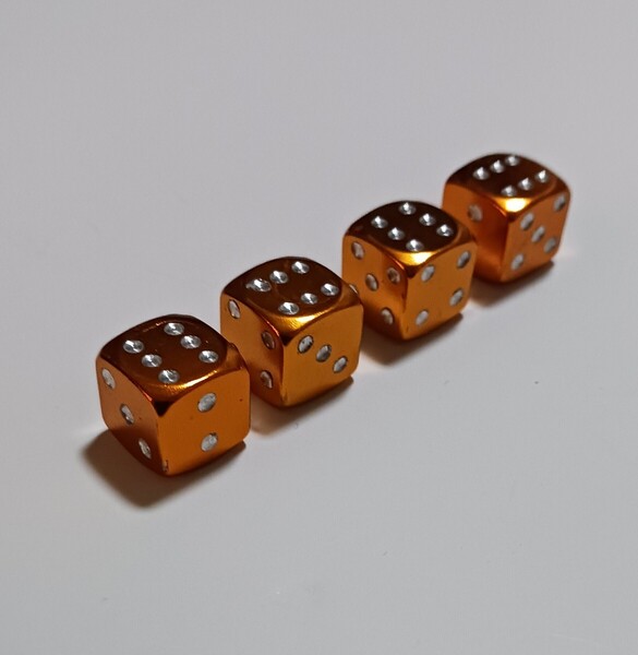 【送料込】ダイス/サイコロ型 ホイール用バルブキャップ 4個セット ゴールド 1台分 JDM USDM カスタム DICE エアーバルブキャップ