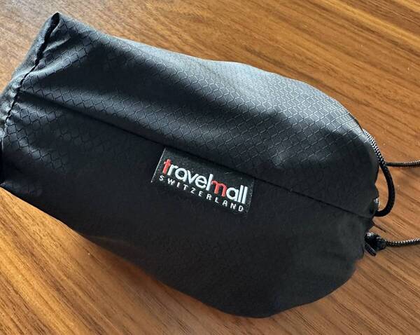 ネックピロー Travel Sweitzeland グレー