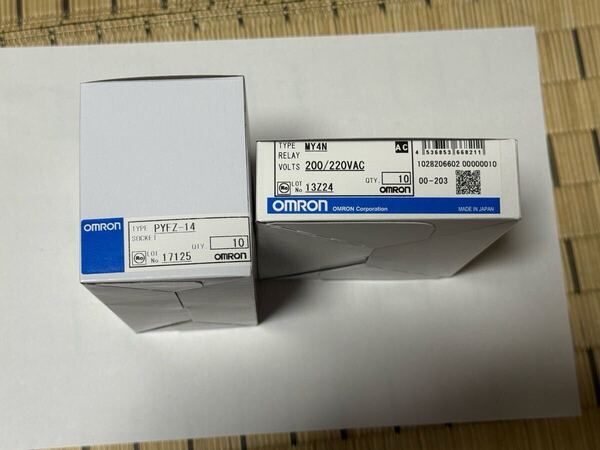 送料無料 未使用品 オムロン リレー ソケット MY4N 200/220VAC PYFZ-14 各10個 セットOMRON ②