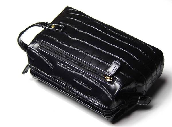 【1点限り赤字大特価】【送料込み】【期間限定】【新品】【税込み】牛革クロコダイル型押し 大容量収納モデル ダレス型 セカンドバッグ