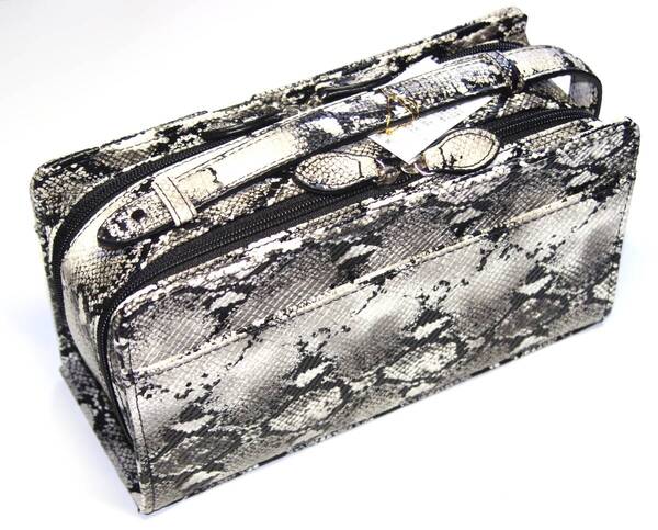【決算大感謝祭特別SALE】【送料込み】【激安】【新品】【税込み】リアルパイソン型押し加工 Wファスナー スクエア セカンドバッグ 白