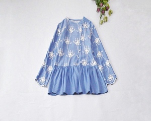 【L】総刺繍シンプルな大人可愛いトップス♪