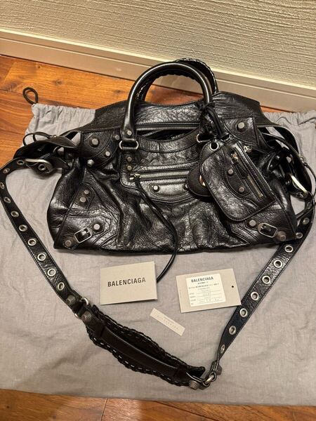 balenciaga neo cagole small bag バッグ レザー バレンシアガ ネオ カゴール ショルダー