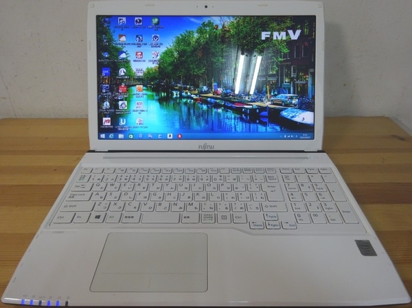 富士通 ノートパソコン LIFEBOOK WA1/S/Core i7-4700MQ 2.4GHz/8GB/1000GB/中古特価良品