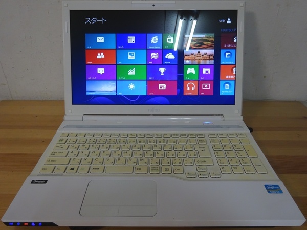 富士通 ノートパソコン LIFEBOOK AH45/K/Core i3-3120M 2.5GHz/8GB/500GB/BD/中古特価良品