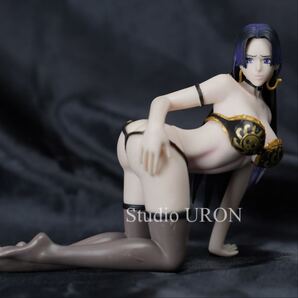 女帝海賊 ボア・ハンコック 完成品フィギュア オリジナルLEDスポットライトプレゼント!