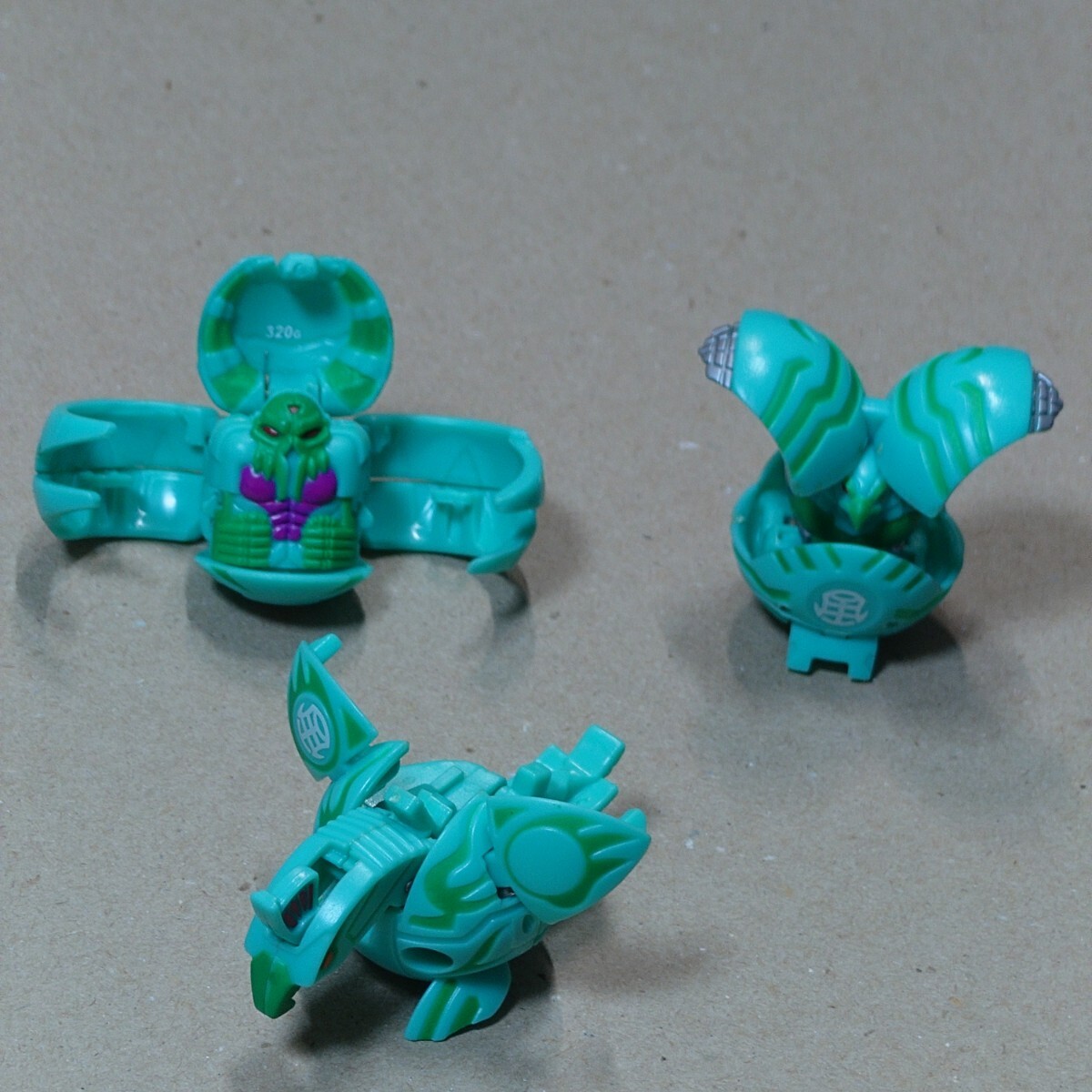 【ジャンク品】爆丸バトルブローラーズ　シュンキット　風属性 a686dea7-s.jpg