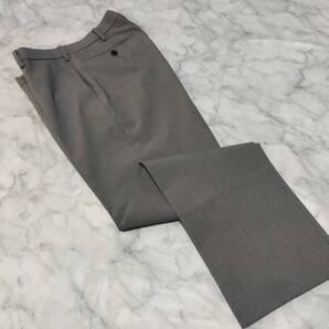 超美品 ユニクロ 感動パンツ ウエスト76レングス73 ダークグレー? 真夏 クールビス ゴルフにも