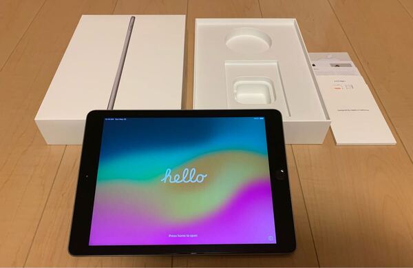 【外装美品】iPad 2018年 第6世代 (MR7F2J/A) 32GB Wi-Fiモデル スペースグレイ