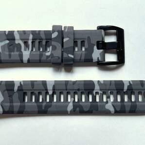 新品 ガーミン Quick Fit 22mm 対応 Garmin Approach アプローチ S70 47mm等 シリコンベルト 迷彩 グレー