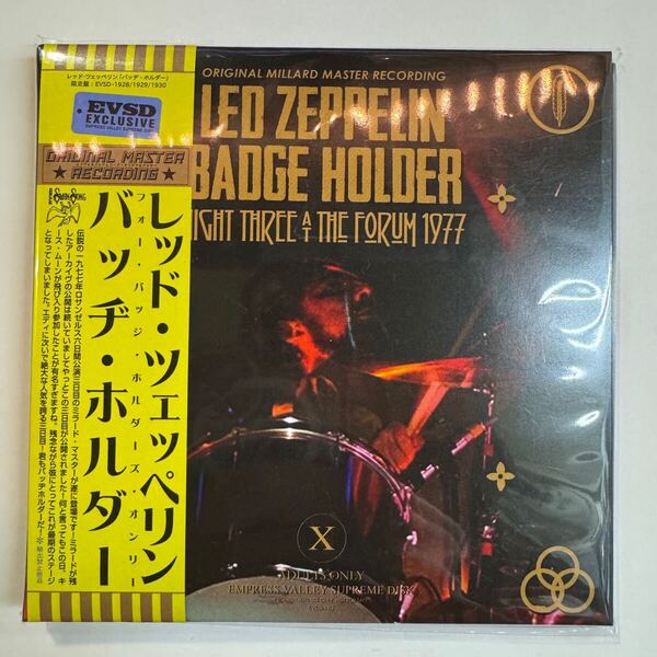 LED ZEPPELIN / BADGE HOLDER NEW VERSION (3CD) 遂に登場ミラード・マスター!ジャケ写にムーニーを使用した意欲作!LA三日目決定版!