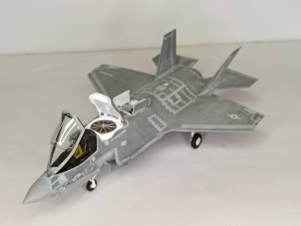 アメリカ戦闘機 F−35 完成品 Yahoo!オークション -「F35 完成品 (1/72 1/100)」の落札相場