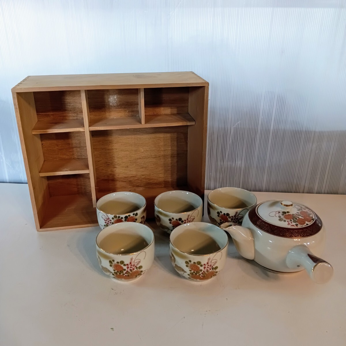 九谷焼 茶器7点ｾｯﾄ 菊尽くし 金彩 貫入が素敵 | 古家具古道具kuon