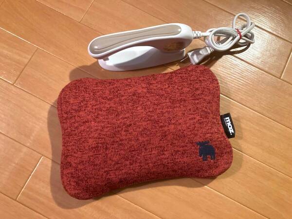 ★moz (モズ)湯たんぽ 充電式 蓄熱式 レッド コードレス 素早く充電 長時間あたたか お湯の入れ替え不要 カイロ 北欧 エコ EF-HW02★