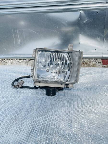 イスズ ギガ フォワード ギガ ヘッドライト ヘッドランプ ASSY いすゞ 純正 HID KOITO 110-21872 左側 左 動作確認済み 18752