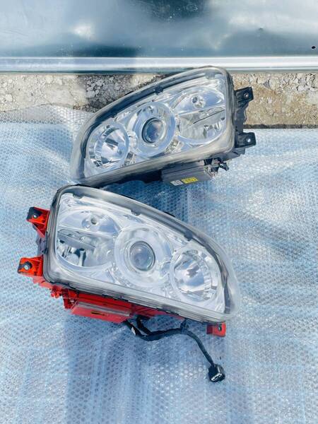 中古美品 日野 プロフィア レンジャー HID ヘッドライト ヘッドランプ セット 小糸 KOITO 100-35020 100-35015 100-35889 動作済み 18755