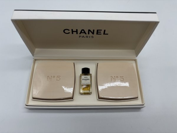 AN25-05 未使用品 CHANEL シャネル 石鹸 香水 セット No5 サヴォン 石 2個 オードゥトワレット 1個 外箱付き