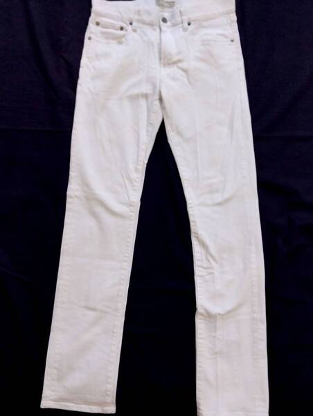 Uniqlo ユニクロ 白 ホワイトSlim Straight ジーンズW30