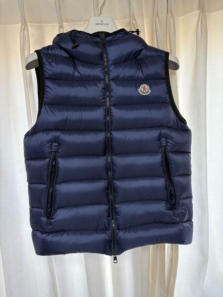 早いもの勝ち 格安 モンクレール MONCLER ダウンベスト ネイビー フード レイ 大人気