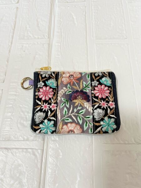 インド刺繍リボン デニム ミニポーチ コインポーチ ポーチ ハンドメイド 丸カラビナ付き