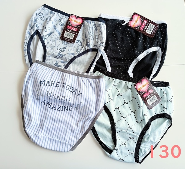 新品タグ付 ジュニア キッズ ショーツ 130 女児 4枚セット A