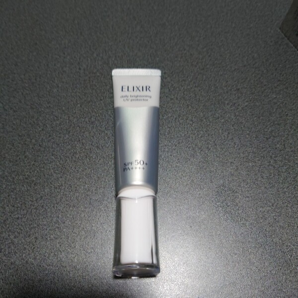 エリクシール ブライトニング デーケアレボリューション 35ml 未使用