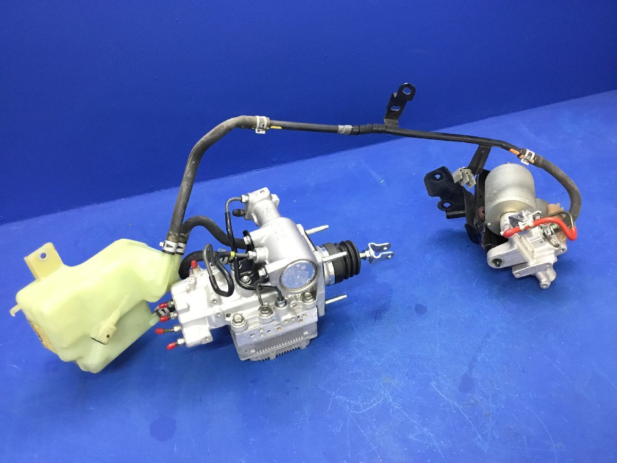 ◇NHP10 アクア トヨタ純正 ブレーキブースター ポンプセット