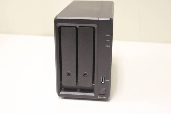 C465 送料無料 Synology シノロジー DS720+ 純正メモリー4GB キャッシュ用純正M2 SSD 400GB(SNV340-400G)/アダプター付き (HDDなし)