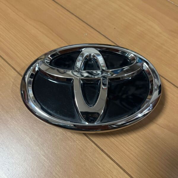 TOYOTA トヨタ 純正 部品 シンボル エンブレム ノア・ヴォクシー 75403-28030 75403-28040 75432-28020 130mm
