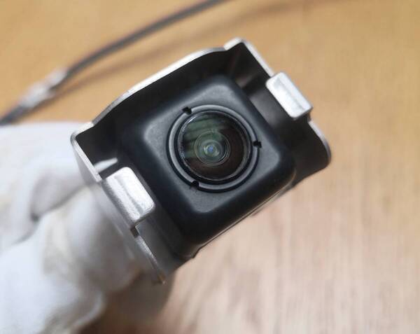 Clarion クラリオン 小型 カラーバックカメラ CC-7202 (0112104) 動作確認済み 送料無料 業務用、トラック、バス、キャンピングカー