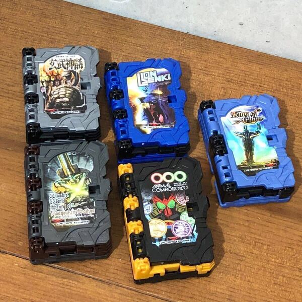【即決/送料無料】仮面ライダーセイバー ワンダーライドブック5個セットまとめ売り 中古 仮面ライダーグッズ