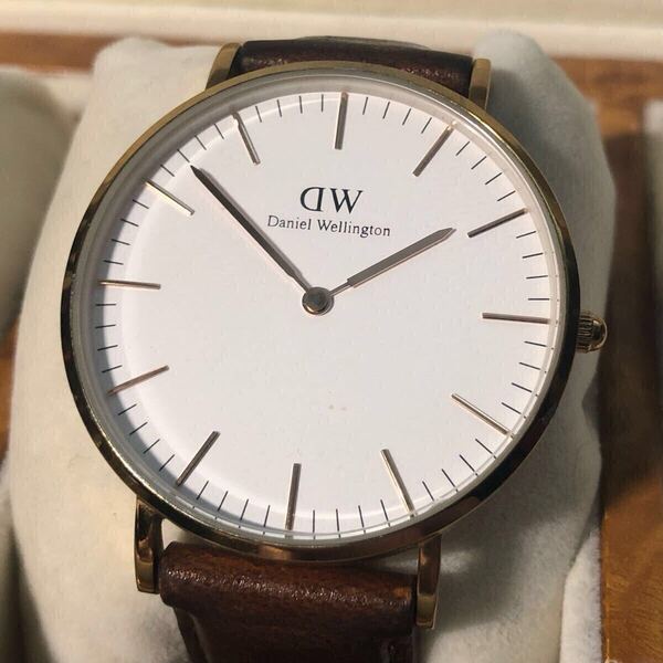 【即決/送料無料】DW Daniel Wellington ダニエルウェリントン メンズアナログウォッチ クォーツ 中古腕時計 動作品 中古