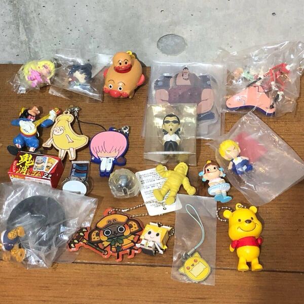 【即決/送料無料】キャラクターマスコット・アニメグッズ20個アソートセットまとめ売り 中古 アンパンマン 鬼滅の刃 ディズニー